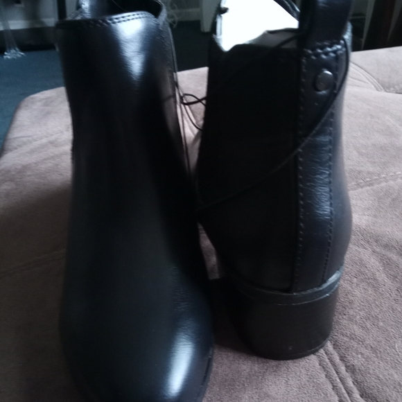 Lady boots - Picture 2 of 3